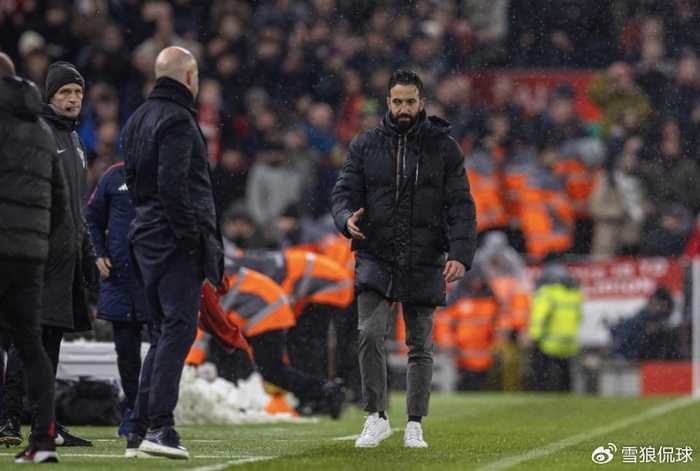 有作业不会抄！曼联后弗格森时代难复兴不冤 看看曼城是怎么做的